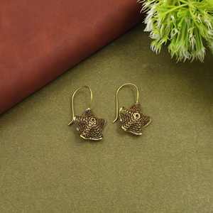 Boucles d'oreilles pendantes rondes en filigrane, bijoux bohèmes en or antique, boucles d'oreilles ethniques en filigrane, bijoux pendantes circulaires dorés - Product Image 1