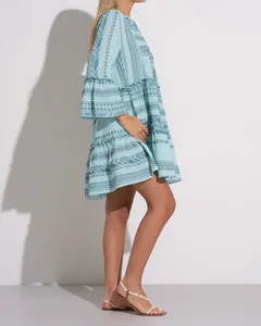 ชุดเดรสผ้าทอตัววีสำหรับผู้หญิงชุดเดรสมิดิทรงกระดิ่งยาวคอวีมีสไตล์ผสมผสานอย่างลงตัวสวมใส่สบายและใช้งานได้หลากหลาย - Product Image 4