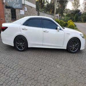 Toyota Crown usado Velocidad máxima fresca y limpia bastante usada Sin historial de accidentes Conducción a la izquierda y a la derecha Precio barato Compre ahora a la venta - Product Image 4