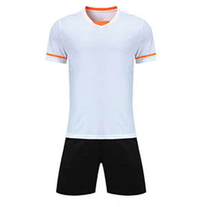 Uniforme de football personnalisé, nouveau design 2025, uniforme de football d'équipe, fabriqué au Pakistan - Product Image 1