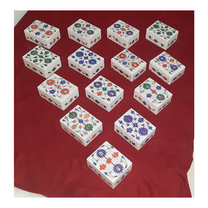 Boîtes à bijoux rectangulaires artisanales en marbre blanc bleu lapis et malachite verte incrustation de pierre au prix le moins cher - Product Image 1