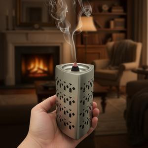Brûleur d'encens en acier inoxydable avec des motifs géométriques élégants pour une diffusion d'arômes douce, design durable pour un usage quotidien - Product Image 2