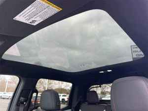 Camioneta Chevrolet Silverado 2024 de Doble Cabina USADA en Perfectas Condiciones, Lista para Enviar - Product Image 6