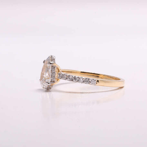 Bague pour femme à sertissage griffes taille poire, avec diamant de laboratoire brillant en forme de fleur de soleil unique, cadeau d'anniversaire - Product Image 4