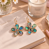 Anting Gantung Bunga Bohemian dari Paduan Seng untuk Wanita, Anting Bunga Lima Kelopak Multi Warna, Perhiasan