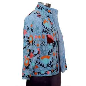 Veste décontractée pour femme en coton indien Suzani brodé matelassé pour l'hiver, tissu tricoté fait main, couleurs et tailles personnalisables - Product Image 4