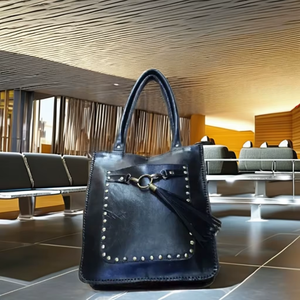 Mochila Práctica de Cuero Genuino Moroccan Soul Modelo 062 con Patrón de Letras MA Origin para Viaje - Product Image 1