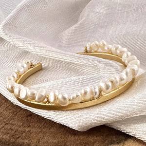 ทองชุบออกแบบ Statement เพิร์ลอัญมณีแฮนด์เมดสไตล์ใบข้อมือและกําไลข้อมือสําหรับเด็กผู้หญิงและผู้หญิงกําไลข้อมือปรับ - Product Image 2