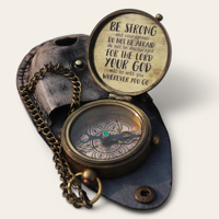 Boussole nautique en laiton 'Be Strong Courageous Joshua 1:9 'Gravure Étui en cuir imprimé UV Style de poche Métal Artisanat Pointeur Cadran