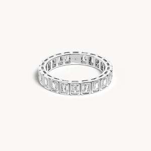 Bague à mémoire de forme en émeraude avec diamant de 1,6 carat - Product Image 1