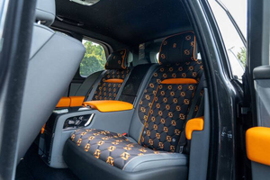 SUV Ultra-Lujo de Tamaño Completo 2025, Motor V12 Biturbo de 6.7L, Vehículo de Alta Gama Clase Chauffeur, Edición Premium Negra - Product Image 3