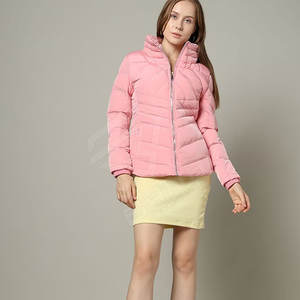 Dernier modèle de veste en duvet pour femmes Vêtements décontractés de qualité supérieure Veste matelassée à manches longues - Product Image 1