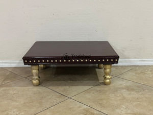 Tradebyd Table Puja élégante sculptée Chowki en bois de qualité supérieure pour les festivals et les temples - Product Image 3