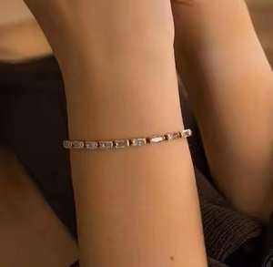 สร้อยข้อมือเพชรมอยส์ซอไนท์ VVS กำไลข้อมือเทนนิสสี่เหลี่ยมสำหรับเป็นของขวัญที่ยอดเยี่ยม - Product Image 1