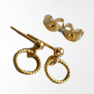 Pendientes de aro cortos de moda de Plata de Ley 925 chapados en oro de 18 quilates para mujeres y niñas Diseño de gota de moda - Product Image 3