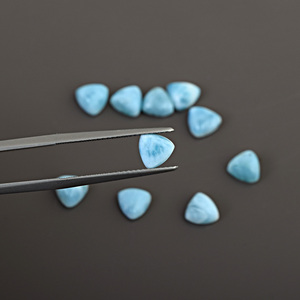 Cabochons en vrac en gros, pierres précieuses naturelles Larimar dominicaines, 3-21 MM, forme triangulaire, design en dôme, pour la fabrication de bijoux - Product Image 2