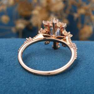 Anillo de Compromiso y Matrimonio de Moda, Chapado en Oro Rosa de 14K, con Diamantes de Corte Esmeralda Certificados por GIA, Estilo Vintage - Product Image 5