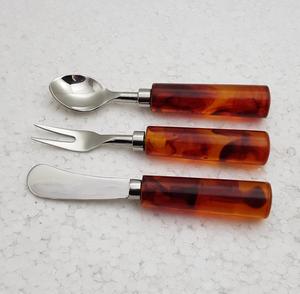 Juego de cubiertos de lujo de acero inoxidable y resina con mango de cuchara y tenedor, juego de cubiertos dorados para boda - Product Image 3