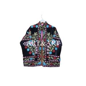 Chaqueta Acolchada Suzani de Invierno Más Popular para Mujer, Ecológica, Transpirable, 100% Algodón, Bordado Floral Suzani, Regalo Perfecto - Product Image 3