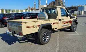 Toyota Land Cruiser 79 GDJ V8 79 de Segunda Mano Certificado 2024, Camioneta de Cabina Simple - Product Image 2