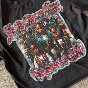 เสื้อยืดผู้ชายทรงหลวมพิมพ์ลาย DTG ผ้าฝ้าย 100% น้ำหนัก 300 กรัม สไตล์เรโทรแบบกำหนดเอง พร้อมดีเทลลาย 3 มิติ และประดับด้วยคริสตัล - Product Image 5