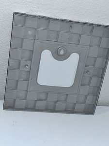 Espejo Decorativo de Pared Moderno Personalizado con Diseño de Tablero de Ajedrez de Diamantes/Espellos, con Marco de Hierro - Product Image 2