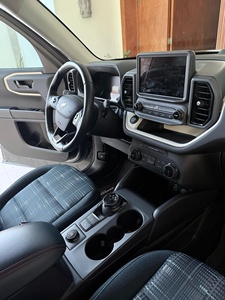 ¡REVISÉN NUESTRA ÚLTIMA OFERTA ESPECIAL! El Ford Bronco Sport Heritage Edición Especial 2023 viene con una excelente oferta promocional. - Product Image 3