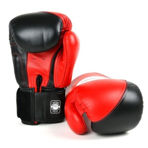 Guantes de Boxeo Twins Rojos y Negros de Cuero de 12 Oz con Correa de Muñeca Ajustable, Guantes Profesionales para Entrenamiento de Kickboxing, Sparring y MMA - Product Image 3