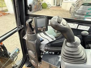 Mini-excavatrice Hitachi ZX26U-6 CR neuve/d'occasion 2025, 75 kg, moteur, pompe et roulement inclus, équipement avec rapport fourni - Product Image 5