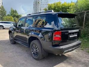 Toyota Land Cruiser Prado Serie 250 2024 con Equipamiento Completo - Product Image 2