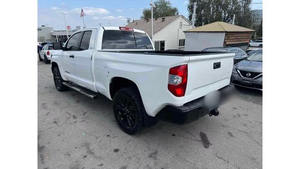 รถยนต์มือสองพรีเมียม ขายดีประจำปี 2022 รุ่น Tun_dra SR Double Cab กระบะ 6.5 ฟุต เครื่องยนต์ 4.6L V8 ขับเคลื่อนล้อหลัง โปรโมชั่นตามฤดูกาล - Product Image 6