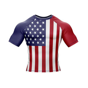 Rashguard de Compresión para Artes Marciales Mixtas (MMA) con Protección Solar UPF50+, Diseño de Bandera Estadounidense, Impresión Digital de Alta Calidad, Transpirable, Poliéster y Elastano - Product Image 5