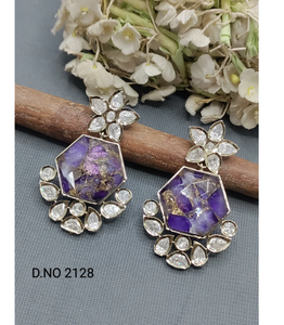 Pendientes colgantes de estilo tradicional de diseño intrincado para apariencia nupcial con pulido antiguo y detalles finos de La India - Product Image 6