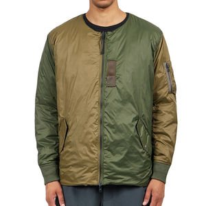 เสื้อแจ็กเก็ตผ้าซาตินสำหรับทุกฤดูกาลสไตล์เบสบอลบอมเบอร์ออกแบบได้เองพร้อมแผ่นแบรนด์ทีมและสตรีทแวร์ - Product Image 6