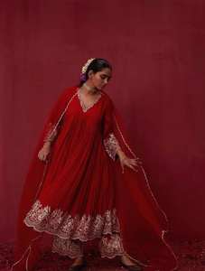 ชุดปาร์ตี้สวมใส่กับ sarara และงานปัก - Product Image 4