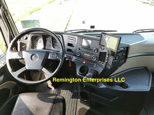 Camion tracteur d'occasion Mercedes-Benz Actros 4163 8x4 Diesel Transmission Automatique 450ch Euro 5 pour Transport Logistique (2017) - Product Image 6