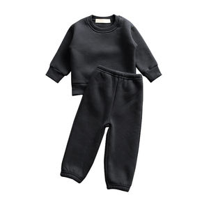 Survêtement pour enfants personnalisé 100% coton Ensemble de survêtement en jersey unisexe pour garçons et filles avec sweat-shirt à col ras du cou et pantalon de jogger - Product Image 6