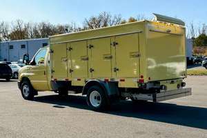 Ford E-Series E-450 SD 2023, manuelle, conduite à gauche, cuir foncé, turbo, R16, fourgon à vendre - Product Image 5