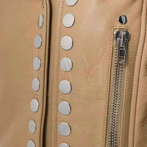 Nouvel arrivage de vestes en cuir pour femmes avec design personnalisé vestes de décoration à boutons tenue de mode! - Product Image 6