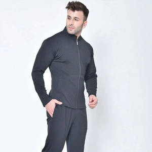 Conjunto Deportivo Premium para Hombre con Cremallera - Conjunto de Dos Piezas Moderno y Funcional - Ideal para Deportes y Uso Diario - Product Image 5