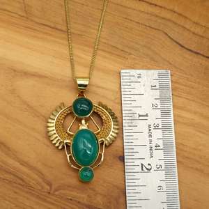 Collar de Escarabajo Dorado con Piedra Verde, Colgante de Estilo Egipcio, Joyería Vintage, Collar Bohemio con Piedras Preciosas - Product Image 2