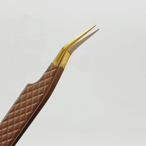 Pinzas de extensión de pestañas de acero inoxidable sólido con textura suave de fibra de Punta dorada-Etiqueta privada en stock - Product Image 4