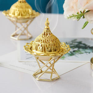 Brûleur Bakhoor arabe Brûleurs classiques en métal Brûleurs d'encens au design de luxe avec fleurs et feuilles en laiton - Product Image 2