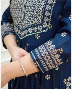 Nuevos Productos, Ropa Casual para Mujer de Talla Grande, Impresión Digital, Transpirable, Tejido de Punto, Color Sólido, Ajuste Delgado, Cómodo, Ajustado a la Cadera, Lavable - Product Image 2