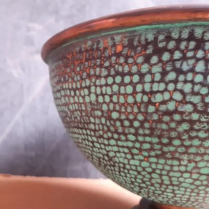 ชามสปาทำจากทองแดงที่ทำด้วยมือเป็นมิตรต่อสิ่งแวดล้อมมีลวดลายสำหรับแช่เท้าของตกแต่งบ้านงานเลี้ยงเพื่อความผ่อนคลายอายุรเวท - Product Image 6