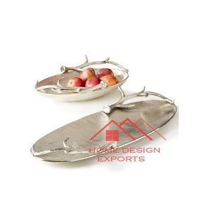 Bol à fruits en métal décoratif pour la maison et l'intérieur Bol à fruits en métal au design attrayant fait à la main - Product Image 1