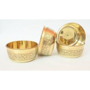 Elegante cuenco de latón de inspiración vintage ecológico y funcional para decoración de comedor atemporal y bodas/eventos - Product Image 2