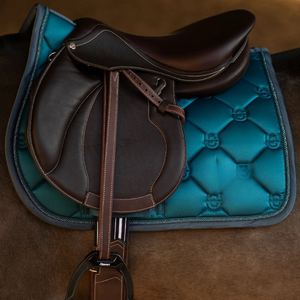 Tapis de selle équestre anglais de luxe maille respirante doublure douce tissu matelassé durable soutien confortable tapis de selle conçu - Product Image 2