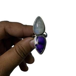 แหวนแต่งงานอัญมณีสีเงินแท้สำหรับผู้หญิงขายส่งเป็น925อัญมณีสีฟ้าและพลอยมูนสโตนตัดตามธรรมชาติ - Product Image 1