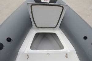 TOP NOUVEAU Bateau de pêche en fibre de verre de 5,4 m (17,5 pieds) de qualité 100% d'origine européenne, petit yacht de luxe avec cabine, bateau de luxe avec moteur - Product Image 3